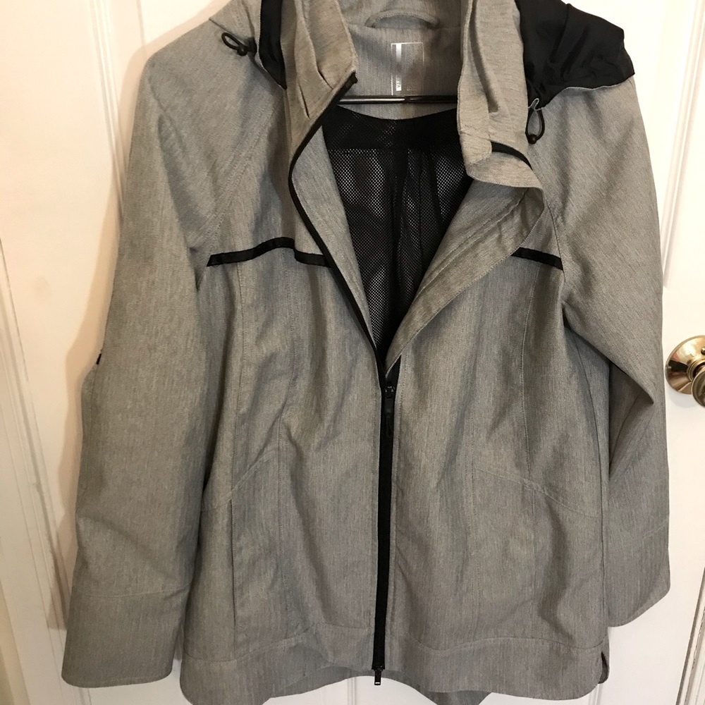 EUC Mondetta Gray Rain Jacket M